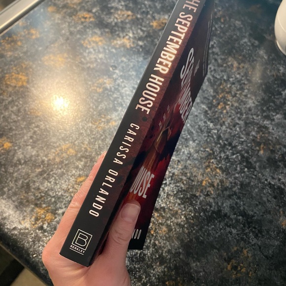 The September house - Carissa Orlando - Picture 3 of 3